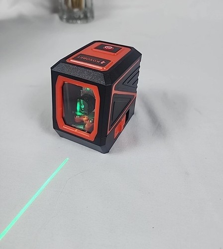 Laser level with green - with,
