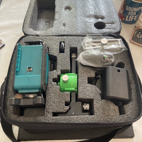 Laser level self - laser,